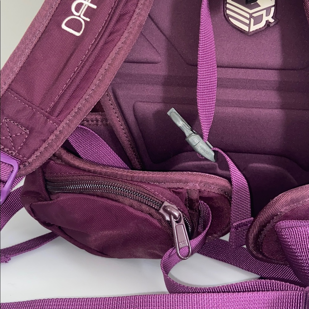 Dakine Pro 2 Ski & Snowboarding Backpack - Picture 4 of 9